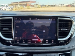 Used 2025  Chrysler Pacifica Limited FWD at Dime Down by Frank Leta near Bridgeton&comma; MO