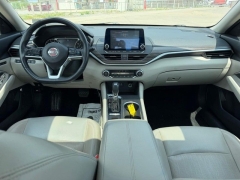 Used 2019  Nissan Altima 4d Sedan AWD 2&period;5L Platinum at Dime Down by Frank Leta near Bridgeton&comma; MO
