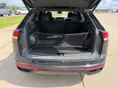 Used 2023  Volkswagen Atlas Cross Sport 2&period;0T SEL R-Line Black 4MOTION at Dime Down by Frank Leta near Bridgeton&comma; MO