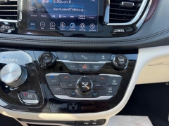 Used 2020  Chrysler Pacifica Limited FWD at Dime Down by Frank Leta near Bridgeton&comma; MO