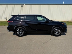 Used 2021  Toyota Highlander XLE AWD at Dime Down by Frank Leta near Bridgeton&comma; MO