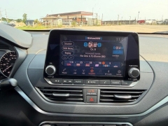 Used 2022  Nissan Altima 2&period;5 SV Sedan at Dime Down by Frank Leta near Bridgeton&comma; MO