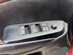 Used 2019  Toyota Highlander XLE V6 FWD &lpar;Natl&rpar; at Dime Down by Frank Leta near Bridgeton&comma; MO