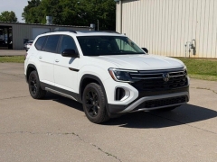  2024 Volkswagen Atlas 2.0T Peak Edition SE w/Tech 4MOTION at Dime Down by Frank Leta near Bridgeton, MO