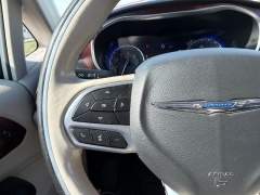 Used 2020  Chrysler Pacifica Limited FWD at Dime Down by Frank Leta near Bridgeton&comma; MO