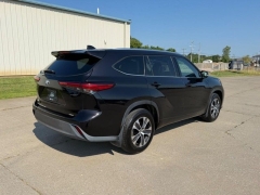 Used 2021  Toyota Highlander XLE AWD at Dime Down by Frank Leta near Bridgeton&comma; MO