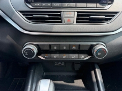 Used 2022  Nissan Altima 2&period;5 SV Sedan at Dime Down by Frank Leta near Bridgeton&comma; MO