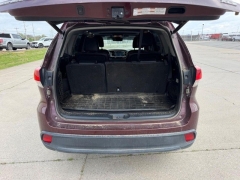 Used 2019  Toyota Highlander XLE V6 FWD &lpar;Natl&rpar; at Dime Down by Frank Leta near Bridgeton&comma; MO