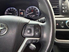 Used 2019  Toyota Highlander XLE V6 FWD &lpar;Natl&rpar; at Dime Down by Frank Leta near Bridgeton&comma; MO