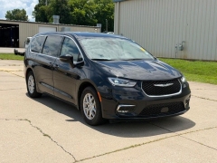 Used 2024  Chrysler Pacifica Touring L FWD at Dime Down by Frank Leta near Bridgeton&comma; MO