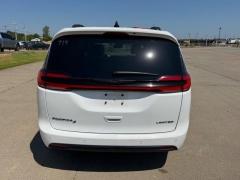 Used 2025  Chrysler Pacifica Limited FWD at Dime Down by Frank Leta near Bridgeton&comma; MO