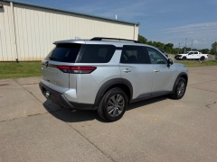 Used 2024  Nissan Pathfinder SV 4WD at Dime Down by Frank Leta near Bridgeton&comma; MO