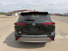 Used 2021  Toyota Highlander Platinum AWD at Dime Down by Frank Leta near Bridgeton&comma; MO