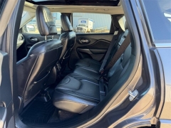 Used 2019  Jeep Cherokee 4d SUV 4WD Overland 3&period;2L at Dime Down by Frank Leta near Bridgeton&comma; MO