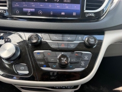 Used 2024  Chrysler Pacifica Touring L FWD at Dime Down by Frank Leta near Bridgeton&comma; MO