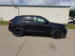 Used 2023  Volkswagen Atlas Cross Sport 2&period;0T SEL R-Line Black 4MOTION at Dime Down by Frank Leta near Bridgeton&comma; MO