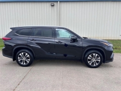 Used 2021 Toyota Highlander XLE AWD at Dime Down by Frank Leta near Bridgeton, MO