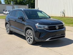  2022 Volkswagen Taos SE 4MOTION at Dime Down by Frank Leta near Bridgeton, MO