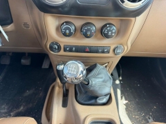 Used 2012  Jeep Wrangler Unlimited 4WD 4dr Rubicon at Dime Down by Frank Leta near Bridgeton&comma; MO
