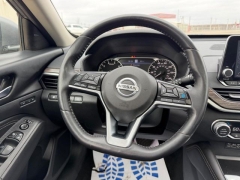 Used 2019  Nissan Altima 4d Sedan AWD 2&period;5L Platinum at Dime Down by Frank Leta near Bridgeton&comma; MO