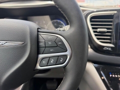 Used 2024  Chrysler Pacifica Touring L FWD at Dime Down by Frank Leta near Bridgeton&comma; MO