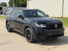  2023 Volkswagen Atlas Cross Sport 2.0T SEL R-Line Black 4MOTION at Dime Down by Frank Leta near Bridgeton, MO
