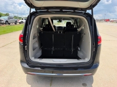 Used 2024  Chrysler Pacifica Touring L FWD at Dime Down by Frank Leta near Bridgeton&comma; MO