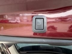 Used 2019  Toyota Highlander XLE V6 FWD &lpar;Natl&rpar; at Dime Down by Frank Leta near Bridgeton&comma; MO