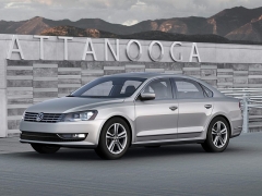  2013 Volkswagen Passat 4dr Sdn 2.5L Auto SEL PZEV *Ltd Avail* at Dime Down by Frank Leta near Bridgeton, MO