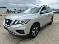 Used 2017  Nissan Pathfinder 4x4 SL at Dime Down by Frank Leta near Bridgeton&comma; MO