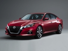  2019 Nissan Altima 4d Sedan AWD 2.5L Platinum at Dime Down by Frank Leta near Bridgeton, MO