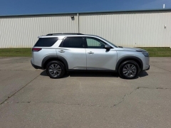 Used 2024  Nissan Pathfinder SV 4WD at Dime Down by Frank Leta near Bridgeton&comma; MO