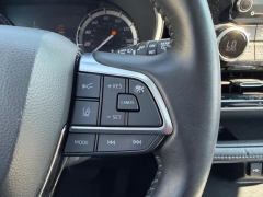 Used 2021  Toyota Highlander XLE AWD at Dime Down by Frank Leta near Bridgeton&comma; MO