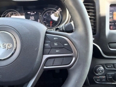 Used 2020  Jeep Cherokee Latitude Plus 4x4 at Dime Down by Frank Leta near Bridgeton&comma; MO