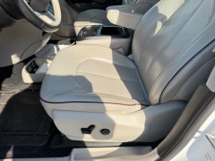 Used 2020  Chrysler Pacifica Limited FWD at Dime Down by Frank Leta near Bridgeton&comma; MO