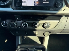 Used 2016  Toyota Tacoma 4WD Double Cab V6 AT TRD Sport &lpar;Natl&rpar; at Dime Down by Frank Leta near Bridgeton&comma; MO