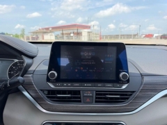 Used 2019  Nissan Altima 4d Sedan AWD 2&period;5L Platinum at Dime Down by Frank Leta near Bridgeton&comma; MO