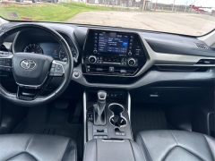 Used 2021 Toyota Highlander XLE AWD at Dime Down by Frank Leta near Bridgeton, MO