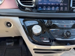 Used 2020  Chrysler Pacifica Limited FWD at Dime Down by Frank Leta near Bridgeton&comma; MO
