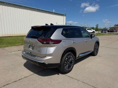 Used 2025  Nissan Rogue AWD Platinum at Dime Down by Frank Leta near Bridgeton&comma; MO