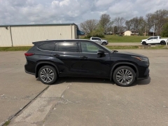 Used 2021  Toyota Highlander Platinum AWD at Dime Down by Frank Leta near Bridgeton&comma; MO