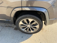 Used 2019  Jeep Cherokee 4d SUV 4WD Overland 3&period;2L at Dime Down by Frank Leta near Bridgeton&comma; MO