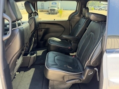 Used 2025  Chrysler Pacifica Limited FWD at Dime Down by Frank Leta near Bridgeton&comma; MO