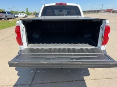 Used 2019  Toyota Tundra 4WD Platinum CrewMax 5&period;5' Bed 5&period;7L &lpar;Natl&rpar; at Dime Down by Frank Leta near Bridgeton&comma; MO