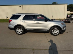 Used 2017  Ford Explorer 4d SUV FWD XLT Ecoboost at Dime Down by Frank Leta near Bridgeton&comma; MO