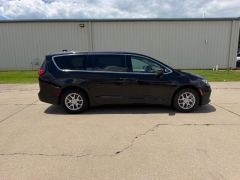 Used 2024  Chrysler Pacifica Touring L FWD at Dime Down by Frank Leta near Bridgeton&comma; MO