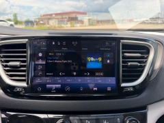 Used 2024  Chrysler Pacifica Touring L FWD at Dime Down by Frank Leta near Bridgeton&comma; MO