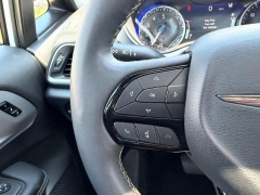 Used 2025  Chrysler Pacifica Limited FWD at Dime Down by Frank Leta near Bridgeton&comma; MO