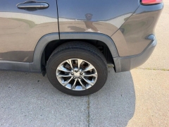 Used 2020  Jeep Cherokee Latitude Plus 4x4 at Dime Down by Frank Leta near Bridgeton&comma; MO