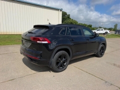 Used 2023  Volkswagen Atlas Cross Sport 2&period;0T SEL R-Line Black 4MOTION at Dime Down by Frank Leta near Bridgeton&comma; MO